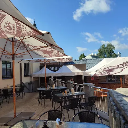 Nabrezni Terasy 招待所