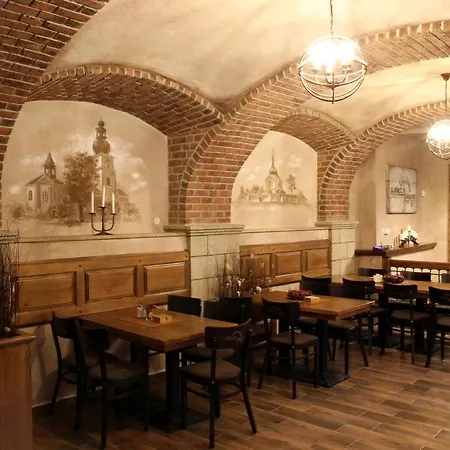 Nabrezni Terasy 招待所 *