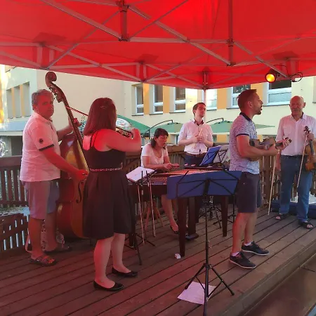 Nabrezni Terasy 招待所 *